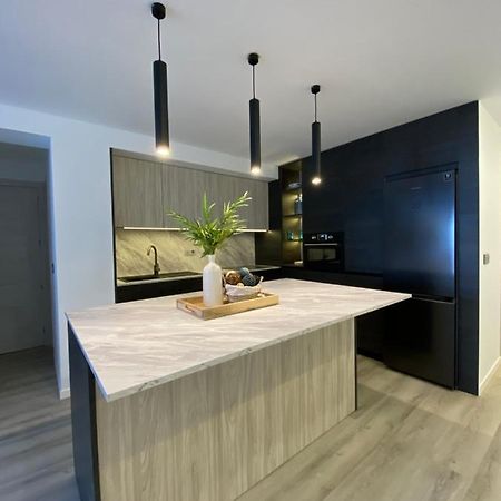 Precioso Apartamento A Estrenar En Centro De Нерха Экстерьер фото