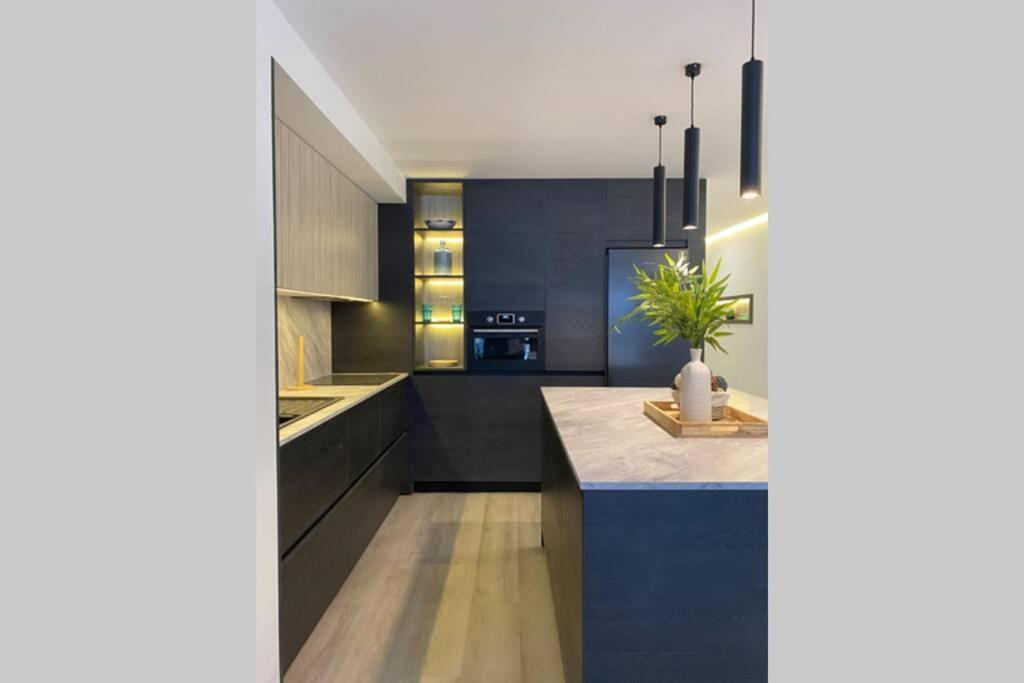 Precioso Apartamento A Estrenar En Centro De Нерха Экстерьер фото