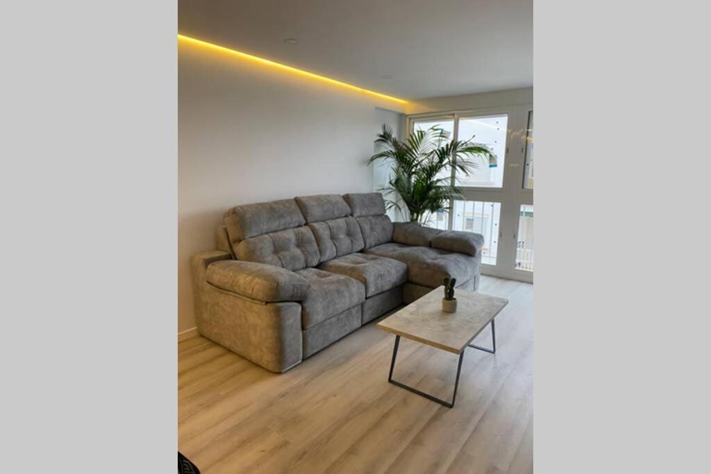 Precioso Apartamento A Estrenar En Centro De Нерха Экстерьер фото